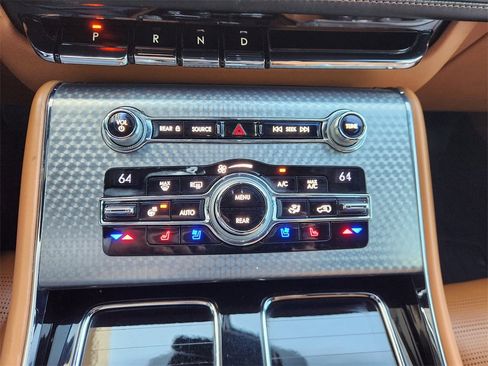 Used 2020 Lincoln Aviator Black Label Grand Touring w/ Class IV Trailer Tow Package image 18