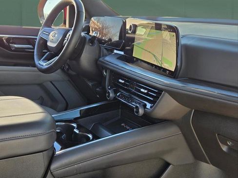 Used 2025 Chevrolet Tahoe Z71 w/ Z71 Off-Road Package image 28