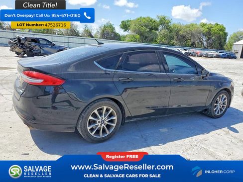 Used 2017 Ford Fusion SE w/ Fusion SE Technology Package FWD image 4