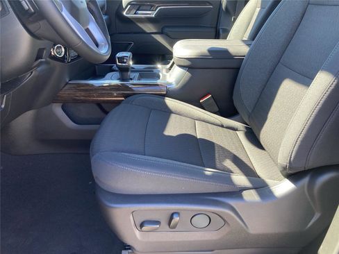 New 2026 GMC Sierra 1500 Elevation image 24