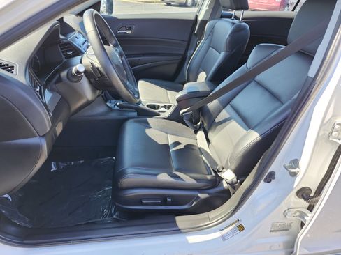 Used 2018 Acura ILX FWD image 25