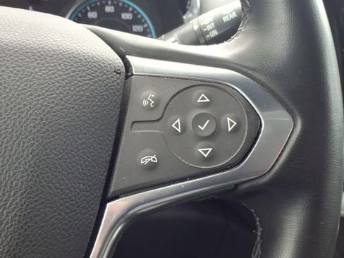 Used 2023 Chevrolet Traverse LT FWD image 31
