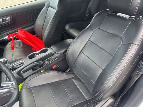 Used 2019 Ford Mustang GT Premium RWD image 17