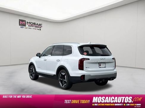 Used 2024 Kia Telluride S AWD/4WD image 5