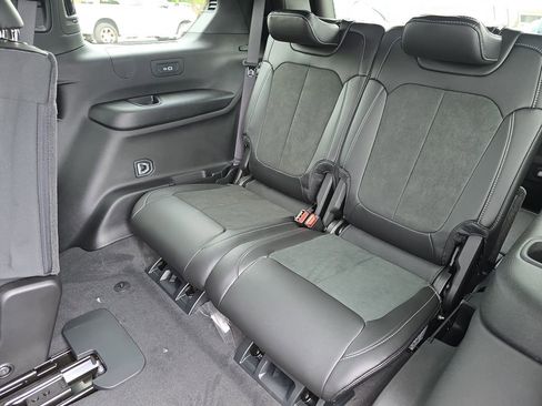 New 2026 Jeep Grand Cherokee L 2WD image 32