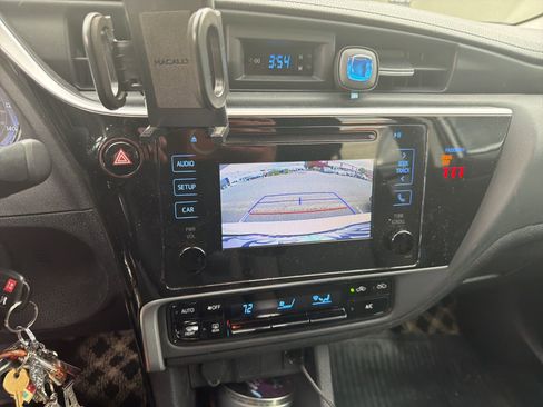 Used 2019 Toyota Corolla LE image 9