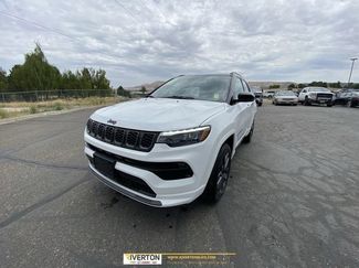 Used 2025 Jeep Compass Limited w/ High Altitude Package AWD/4WD video 1