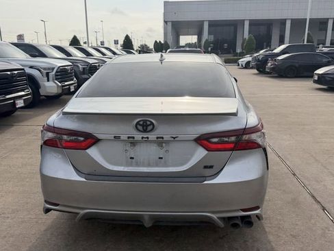 Used 2023 Toyota Camry SE FWD image 6