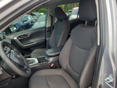 Used 2024 Toyota RAV4 LE FWD image 19