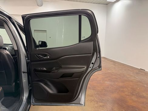 Used 2023 GMC Acadia AT4 AWD/4WD image 65
