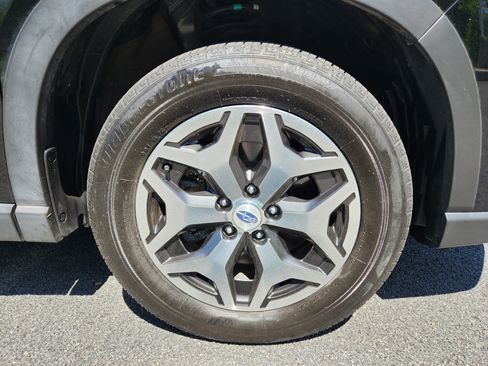 Certified 2024 Subaru Forester Premium AWD/4WD image 7