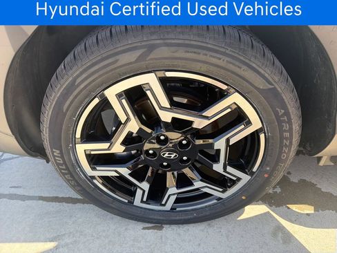 Certified 2025 Hyundai Santa Cruz Limited AWD/4WD image 33
