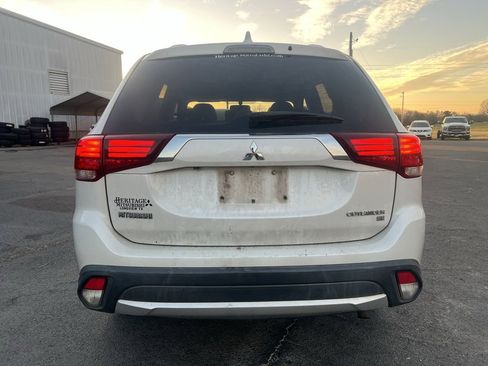 Used 2018 Mitsubishi Outlander SE image 8