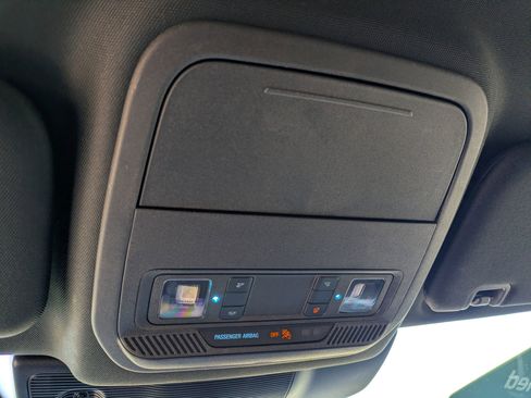 Used 2020 Ford Explorer XLT w/ Comfort Package image 27