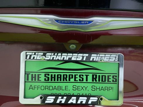 Used 2018 Chrysler Pacifica Touring-L Plus w/ Tire & Wheel Group image 12