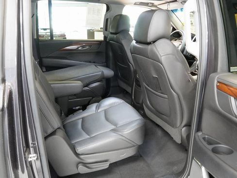 Used 2017 Cadillac Escalade ESV Premium Luxury image 20