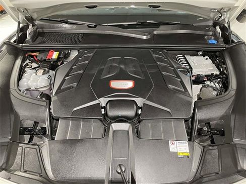 Used 2022 Porsche Cayenne GTS image 17