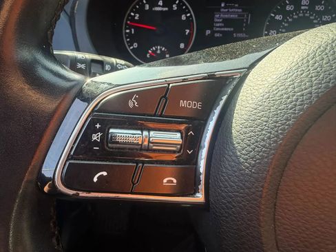 Used 2021 Kia Seltos S FWD image 13