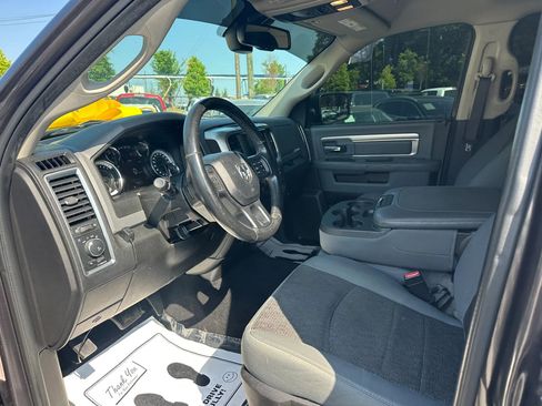 Used 2019 RAM 1500 Big Horn RWD image 23