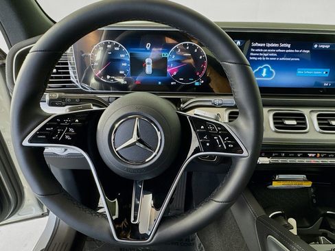 New 2025 Mercedes-Benz GLE 580 4MATIC image 11