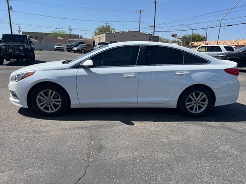 Used 2015 Hyundai Sonata SE FWD image 6