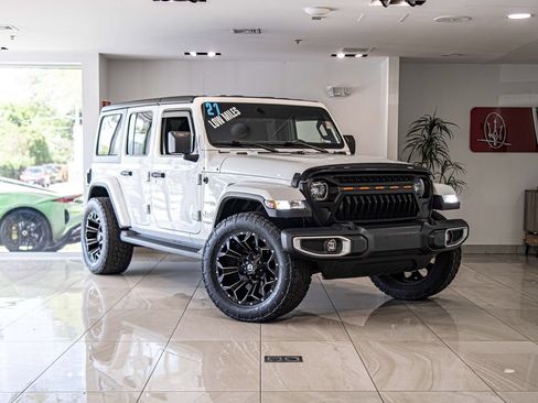 Used 2021 Jeep Wrangler Unlimited Sahara w/ Safety Group AWD/4WD image 5