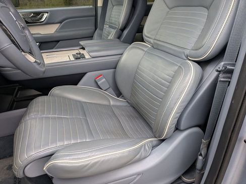 Used 2022 Lincoln Navigator Black Label image 21