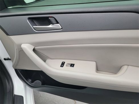 Used 2018 Hyundai Sonata SEL image 21