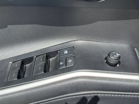 Used 2021 Toyota Highlander XSE FWD image 7