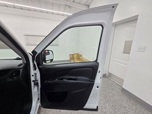 Used 2016 RAM ProMaster City Tradesman FWD image 27
