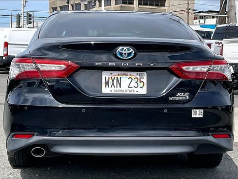 Used 2018 Toyota Camry Hybrid FWD image 5
