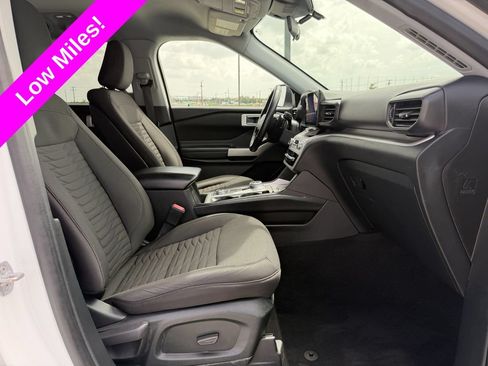 Used 2020 Ford Explorer XLT AWD/4WD image 12