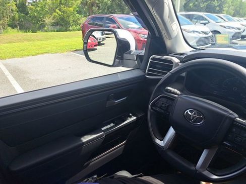 Used 2024 Toyota Tundra Limited image 7