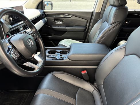 Certified 2023 Honda Pilot EX-L image 17