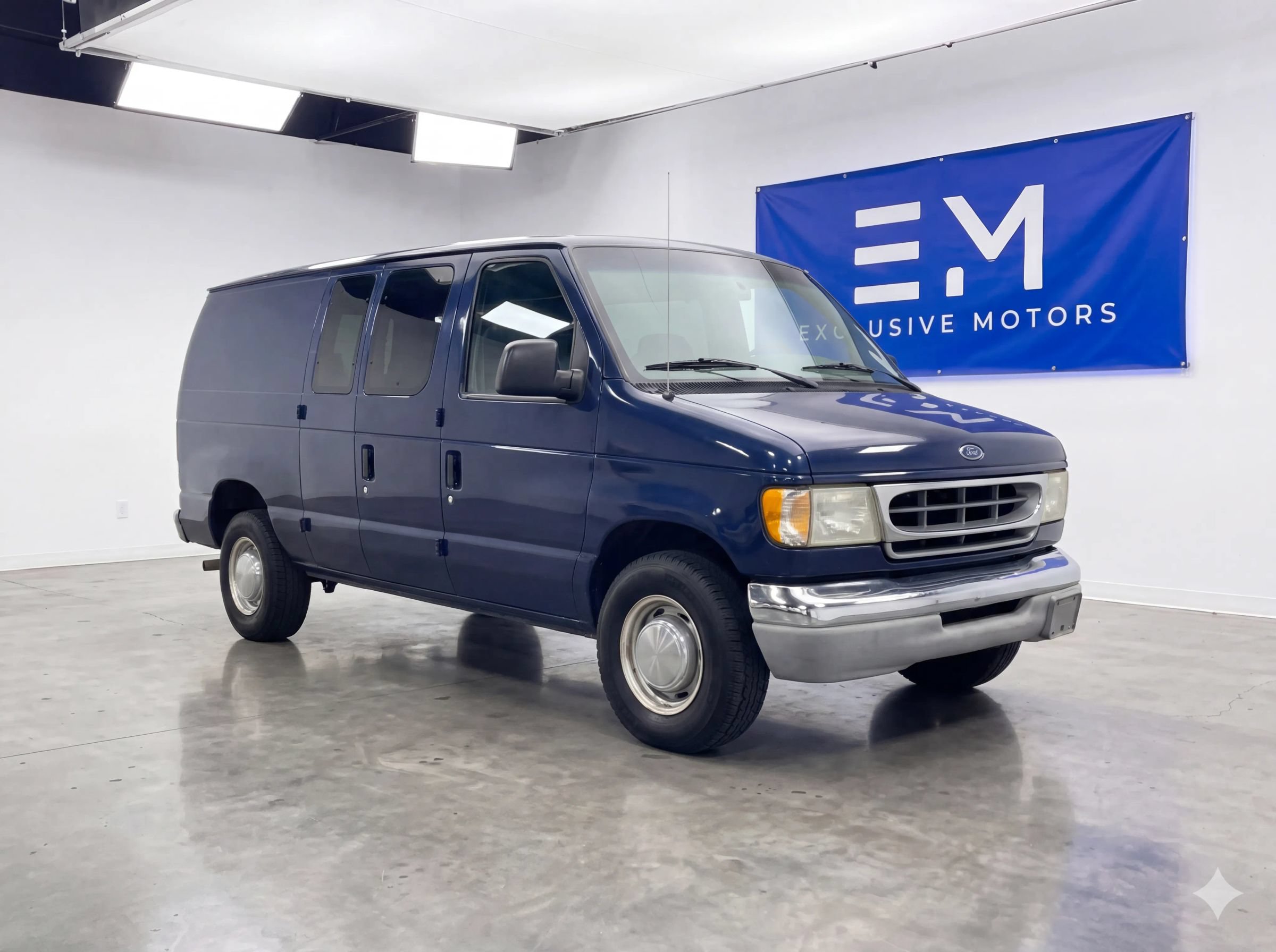 Used 2002 Ford E-150 and Econoline 150 Wagon RWD image 1