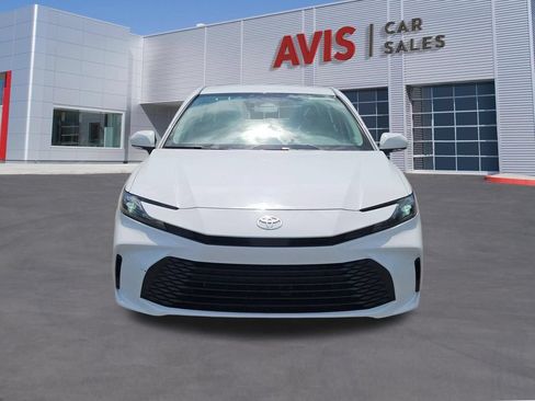 Used 2025 Toyota Camry LE FWD image 10