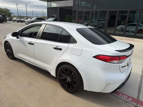 Used 2022 Toyota Corolla SE image 4