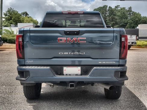 Used 2025 GMC Sierra 2500 Denali w/ Denali Reserve Package AWD/4WD image 7