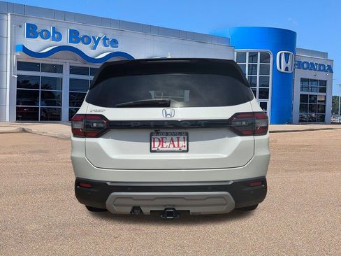 Used 2025 Honda Pilot EX-L image 5