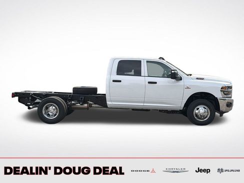 New 2026 RAM 3500 Tradesman AWD/4WD image 6