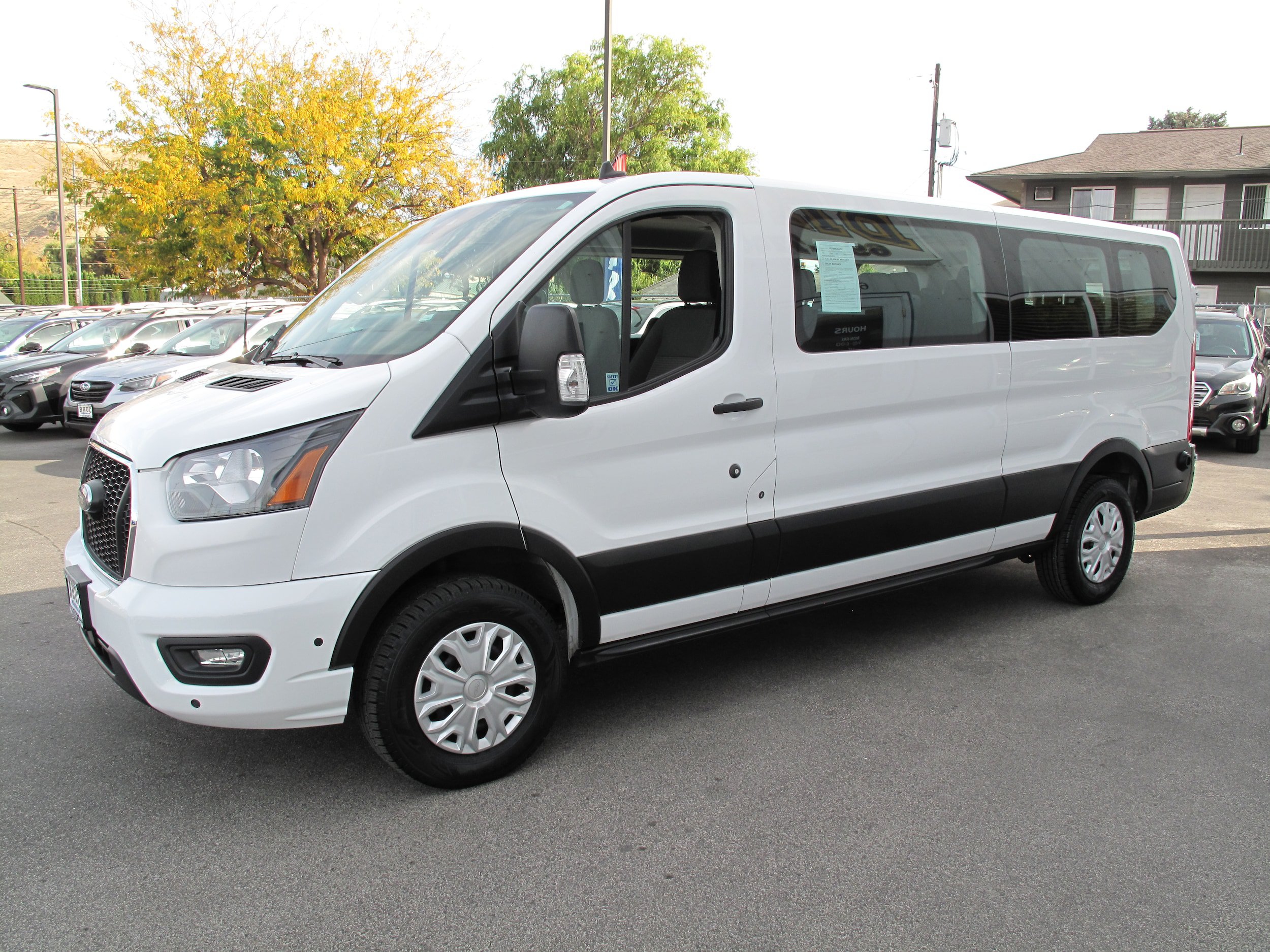 Used 2024 Ford Transit 350 XLT RWD image 3