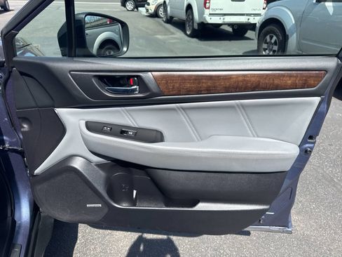 Used 2018 Subaru Outback 2.5i Limited w/ Popular Package #2 image 26