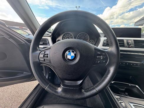 Used 2016 BMW 320i Sedan RWD image 19