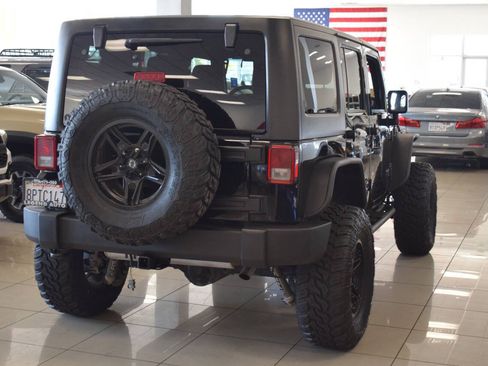 Used 2018 Jeep Wrangler Unlimited Sport S AWD/4WD image 43