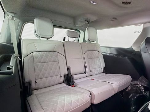 New 2026 Lincoln Navigator L Black Label AWD/4WD image 29