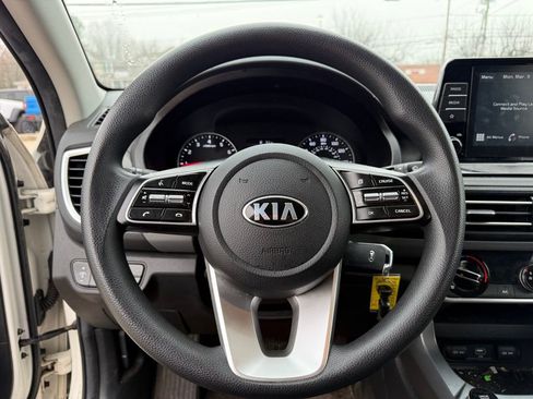 Used 2021 Kia Seltos LX image 14