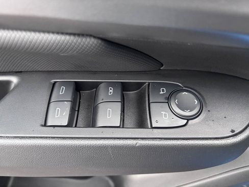 Used 2025 Chevrolet Equinox EV RS w/ LPO, All-Weather Mat Package FWD image 21