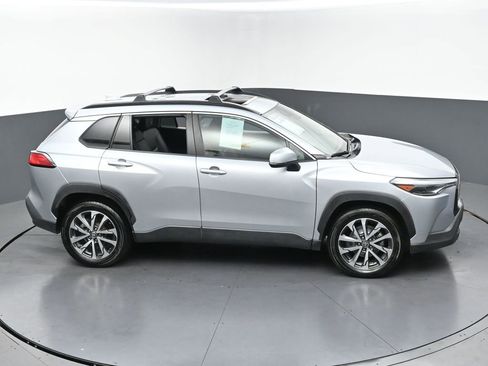 Used 2022 Toyota Corolla Cross XLE w/ Convenience Package image 42