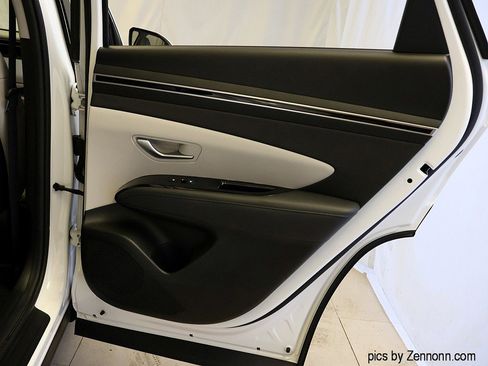 Used 2023 Hyundai Tucson Limited image 32