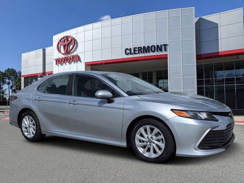 Certified 2022 Toyota Camry LE FWD image 1